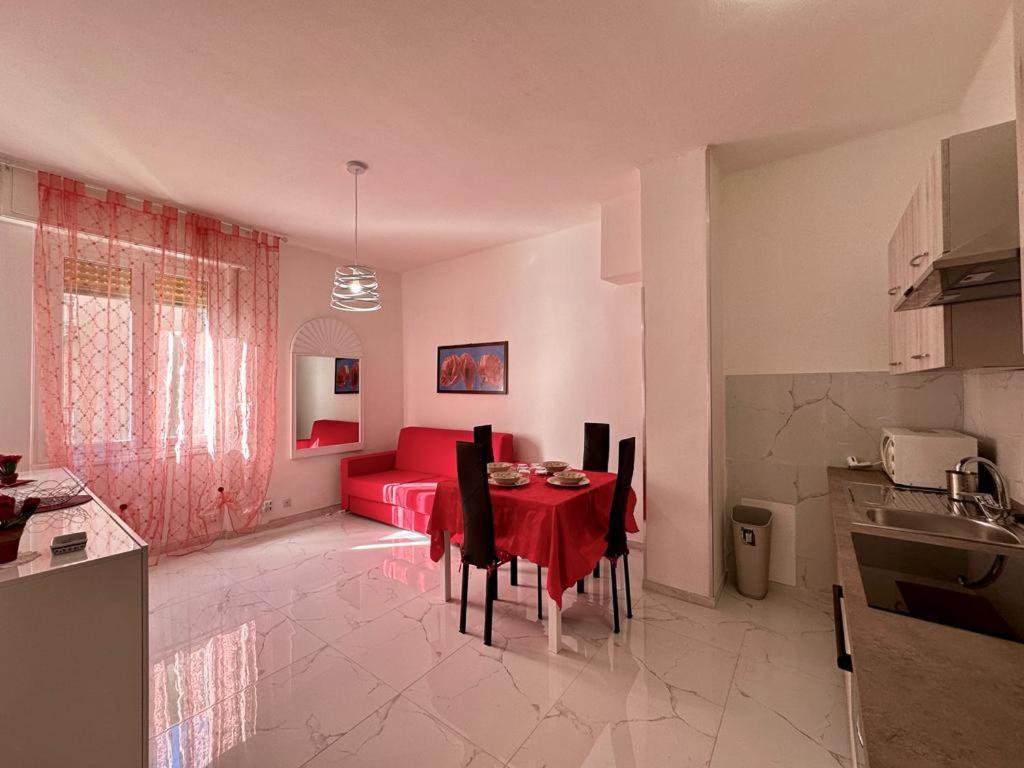 Wh - Dolce Vita - Bilocale - 5 Minuti Dal Centro - Parcheggio Gratuito - Wifi 산레모 외부 사진